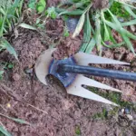 Durable Weed Puller Tool – Portable & Easy Root Removal for Gardens, Yards & Farms