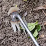 Durable Weed Puller Tool – Portable & Easy Root Removal for Gardens, Yards & Farms