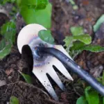 Durable Weed Puller Tool – Portable & Easy Root Removal for Gardens, Yards & Farms